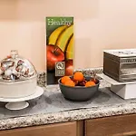 La Quinta Inn & Suites By Wyndham Fayetteville I-95 